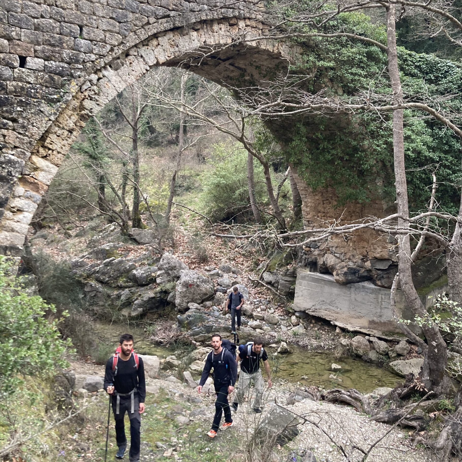 Platanos loop Old bridge